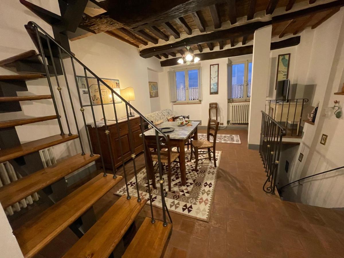 Pulcinella Appartamento Tipico Centro Storico Montepulciano Exterior foto